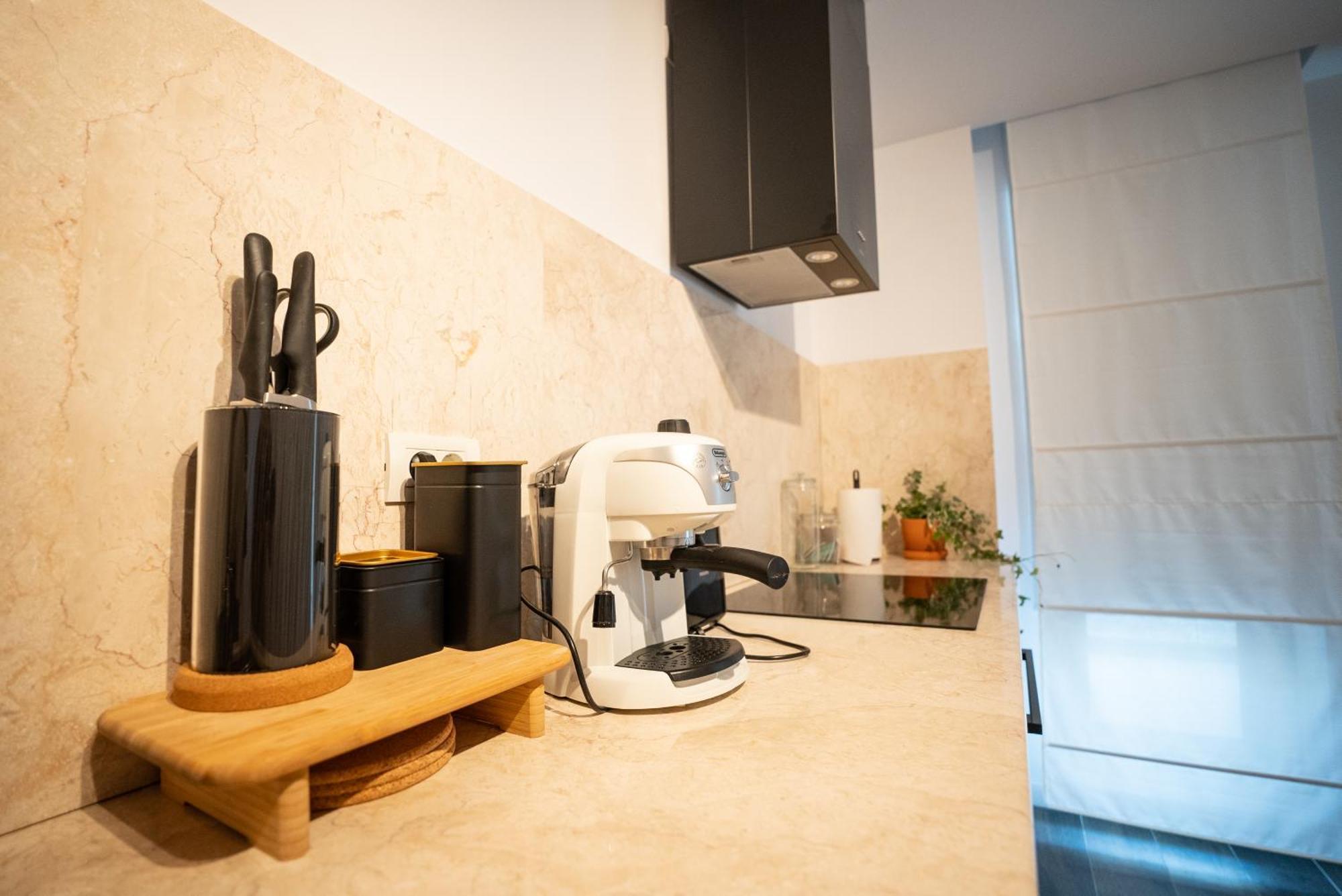 The Level Sanctuary: Free Parking & Netflix Lejlighed Bukarest Eksteriør billede